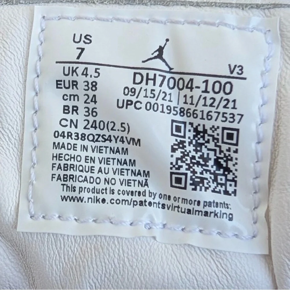 EUC Air Jordan 1 Elevate Low Women’s Shoe. Gray & White. - Picture 6 of 7